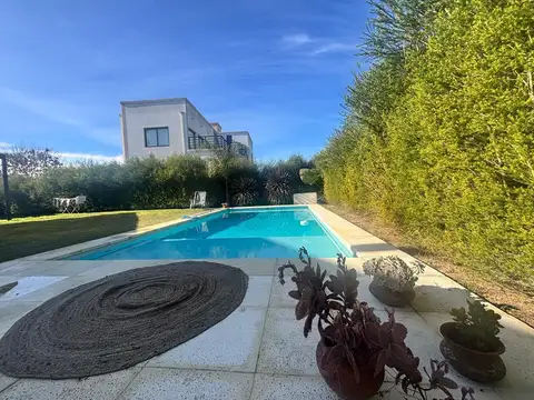 Casa en Venta con 5 cocheras