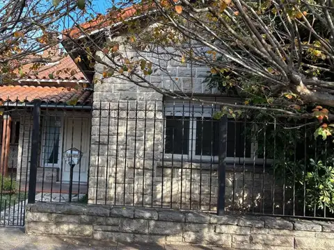 Chalet 3 ambientes venta Ramos Mejía