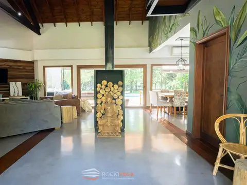 Casa en Alquiler en Los Pinguinos, USD 4.000