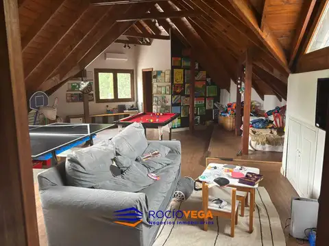 Casa en Alquiler en Los Pinguinos, USD 4.000