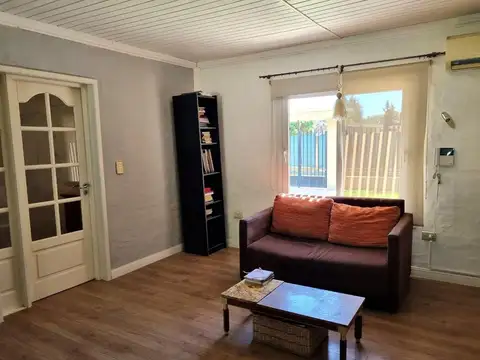 Casa quinta F. Dominguez 135 - B° Inti Hue