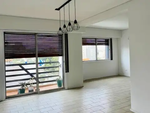 Departamento en Alquiler en Área Centro Este, $ 1.800.000