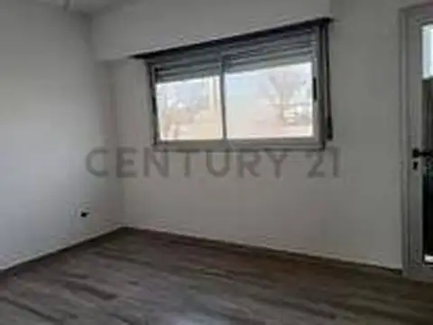 DUPLEX A LA VENTA EN RINGUELET .