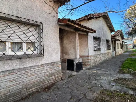 Depto Tipo Casa en Venta 50 años