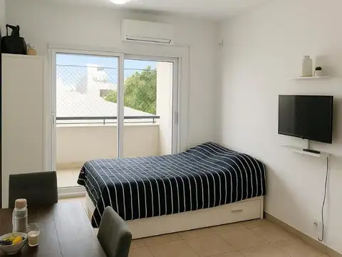 Venta. Monoambiente. Excelente estado. Matheu y Av. San Juan