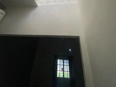 Depto Tipo Casa en Alquiler en Ituzaingo Norte, $ 400.000