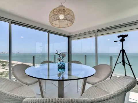 Alquiler apartamento de 3 dormitorios en Punta
