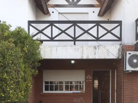 Venta de dúplex en Barrio privado “Los Robles”