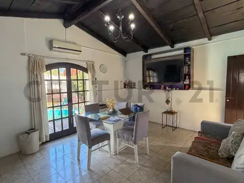 Casa 2 ambientes con 1 baño
