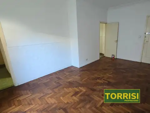 Avenida Escalada 1700, Piso PB