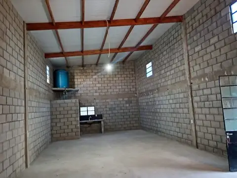 Venta de13000M2 Galpón/ VIVIENDA , Cortaderas