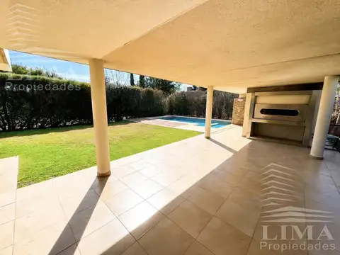 Casa en Venta al Oeste