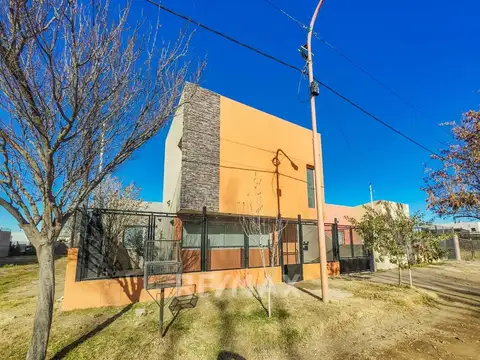 Casa en Venta en General Fernandez Oro, USD 163.000