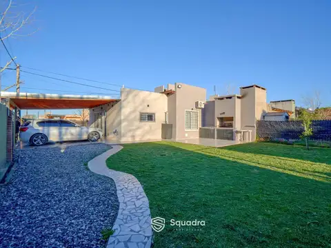 VENTA | PERMUTA - Casa de dos dormitorios, galería, jardín y piscina. Tierra de Sueños 3, Roldán.