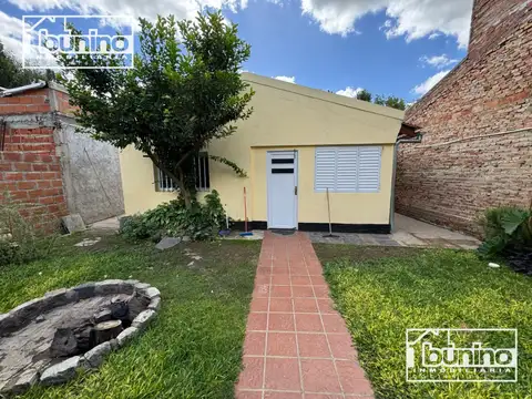 Casa en venta en Ibarlucea - 2 DORM. + COMODIN