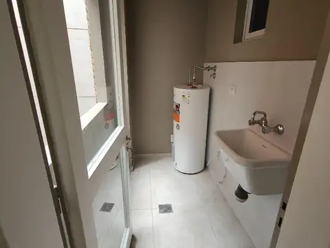 Departamento en Alquiler en Echesortu, $ 690.000