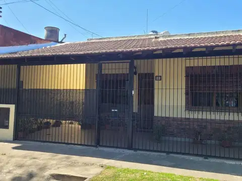 Casa 3 ambientes. | ESMERALDA 6719