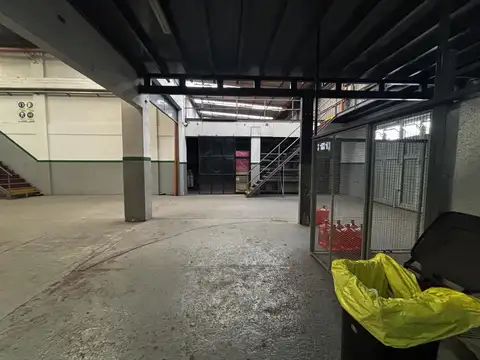 Galpon en Alquiler en Banfield, USD 12.000