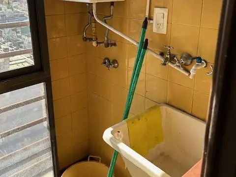 Av. Hipolito Yrigoyen 4800, Piso 12