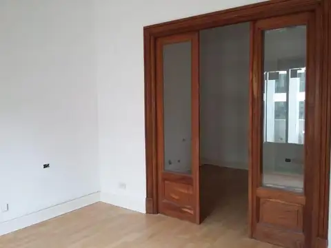 Oficina en Alquiler 55 años