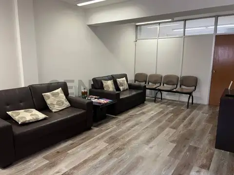 Oficina 3 ambientes con 1 baño