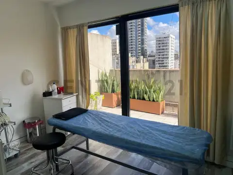 ALQUILER CONSULTORIO/ OFICINA  EN RECOLETA