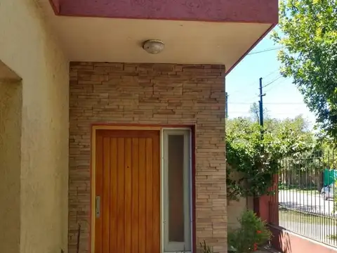 Casa centrica en venta, Marcos Paz.