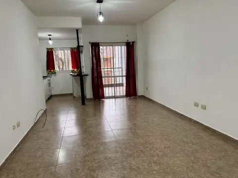 Departamento en Alquiler en Villa Devoto, $ 700.000