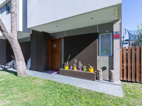 Calle 21C  e/  443 y 445