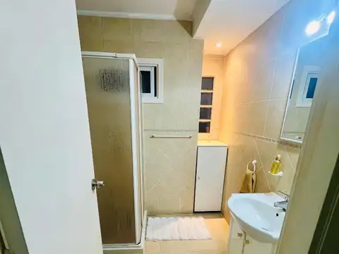 Casa en Venta con 5 cocheras