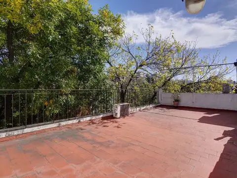 VENTA PH/CASA 4 AMB SIN EXPENSAS  P.CHACABUCO