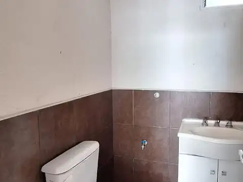 Local en Alquiler en Loma Verde, $ 2.000.000