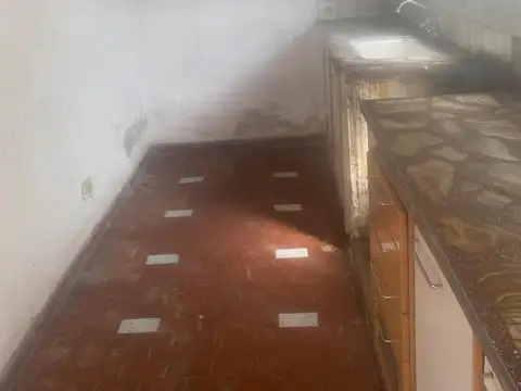 CASA EN VENTA CONSTRUIDA SOBRE LOTE DE 10X25 BARRIO RIFIFI