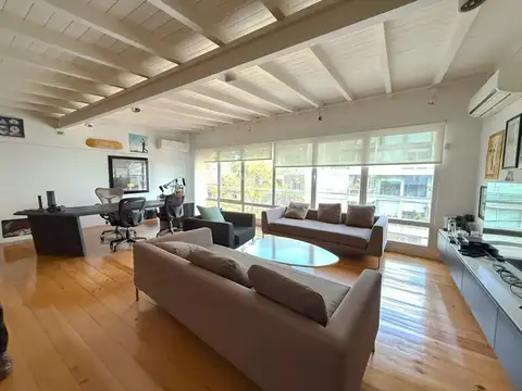 Oficina 6 ambientes con 3 baños