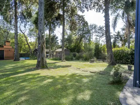 Caseros y Estrada - La Soberana