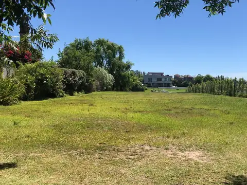 boulevard de todos los santos 5600