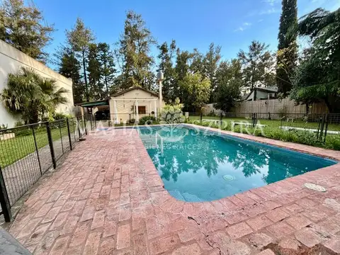 Casa en Barrio Parque Leloir
