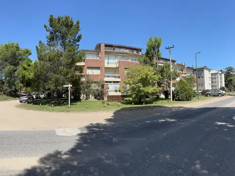 Av Shaw Esq. De La Palometa 1000