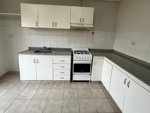 Depto Tipo Casa en Alquiler de 3 ambientes