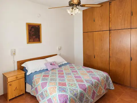 Venta casa 5 ambientes de 118 m2 con patio en Mataderos