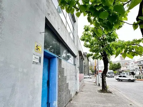 Local en Venta en Avellaneda, USD 320.000