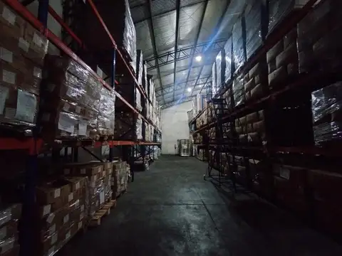 GALPÓN INDUSTRIAL 933 m² | 9 MTS ALTURA | 2 INGRESOS CAMIÓN