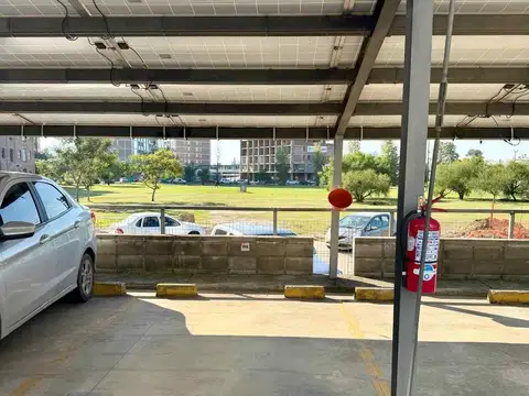 VENTA COCHERA SEMICUBIERTA AMARRAS CENTER TORRE 1