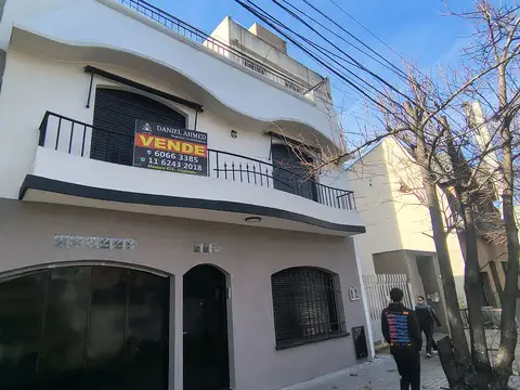 Depto Tipo Casa en Venta de 3 ambientes
