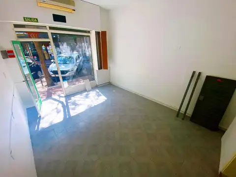 Local en Alquiler en San Fernando Vias  /  Centro, $ 900.000