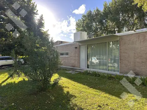 Casa en Venta en Plottier, USD 230.000