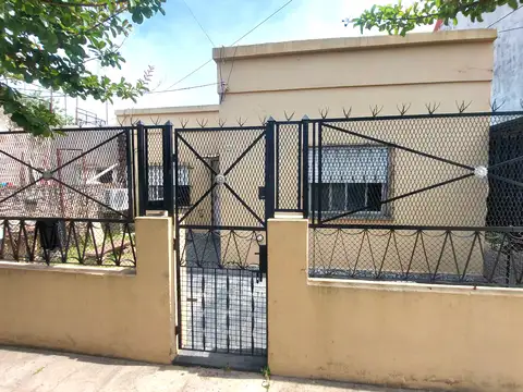 Venta casa moron 2 viviendas lote