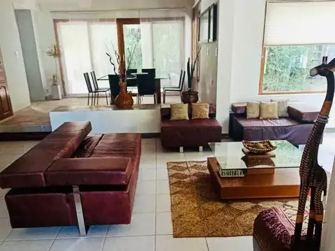 Casa en Alquiler de 4 dormitorios