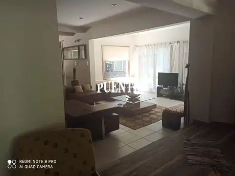 Casa en Alquiler con 1 cochera