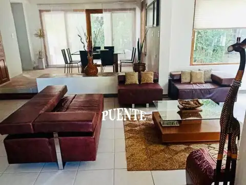 Casa en Alquiler de 4 dormitorios